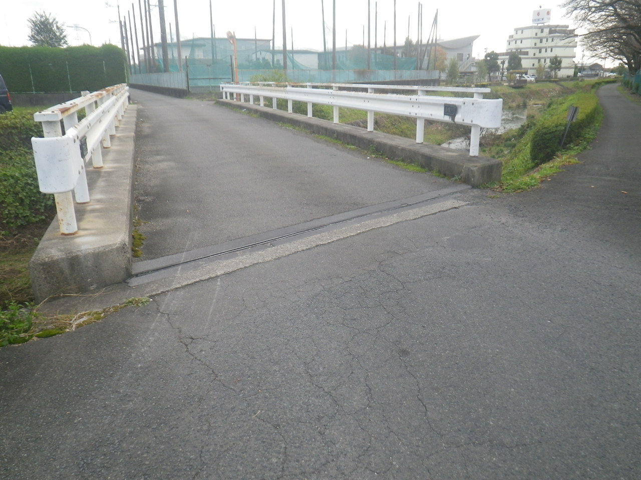 塚町橋の補修前の写真
