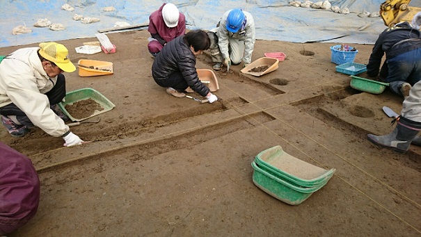 上保本郷遺跡公開発掘調査の画像1