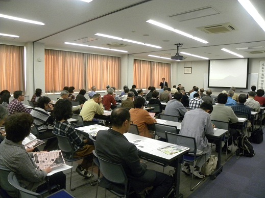 岐阜県発掘調査報告会の様子2