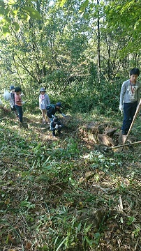 秋の船来山古墳群清掃活動の様子2