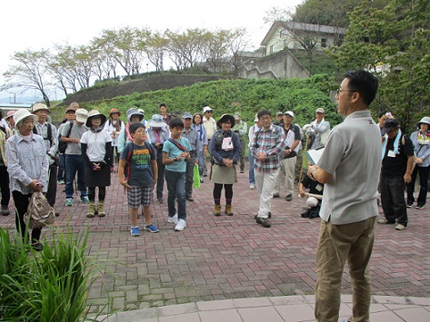 船来山古墳群里山ウォークの様子1