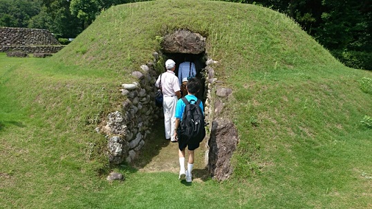 関市弥勒寺官衙遺跡群・池尻大塚古墳・塚原遺跡公園見学の様子5