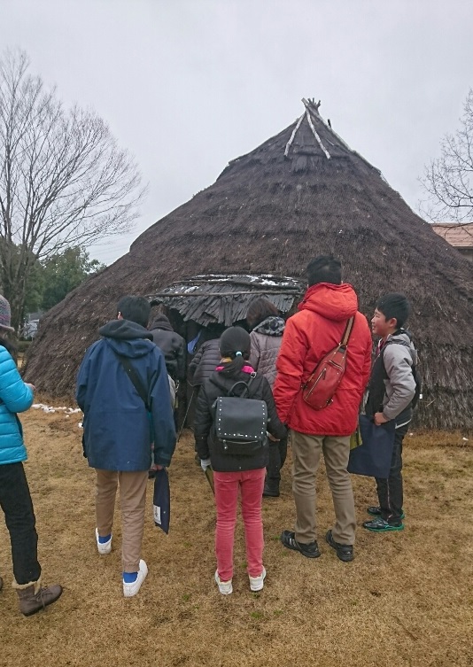 関市塚原遺跡公園見学の様子2