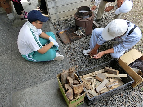 山口城跡清掃活動、秋の古代米収穫祭の様子3